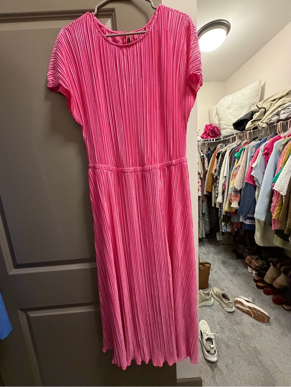 Women’s Pleated Hot Pink Midi Dress